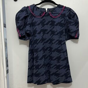 Woman’s Navy and Pink Houndstooth Top